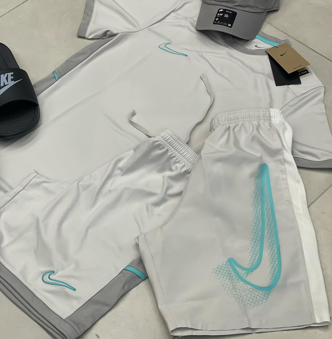 Kit Completo NK Academy 2025 com Chinelo Victori One