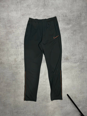 Conjunto NK Dri-Fit 2021 (Preto e Laranja)